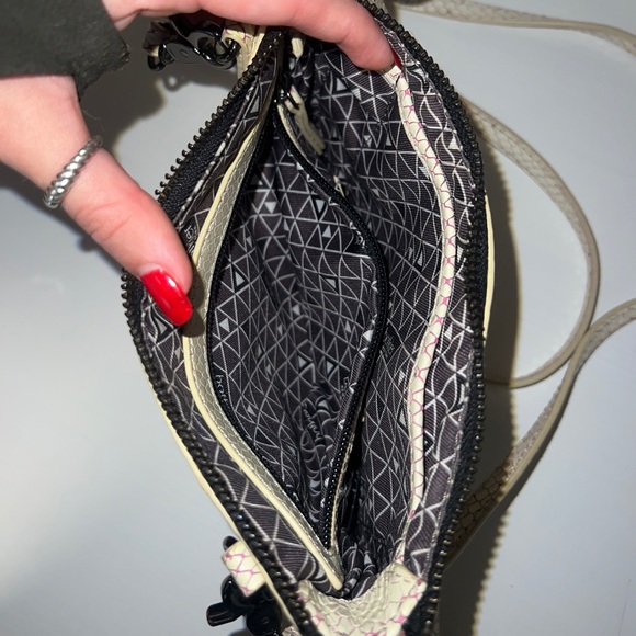 Botiker Cream Snake Skin Crossbody - Picture 4 of 5